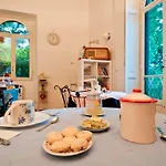Clementina 拉韦诺-蒙贝洛